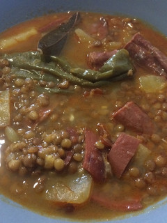 Una foto de Guiso de lentejas con chorizo