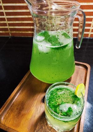 A picture of Mint Lime Soda 🥤🥤.