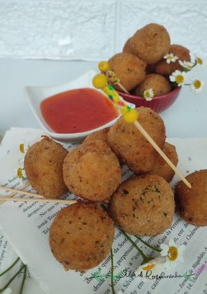 Foto de Bolinhas de Alheira, Maçâ & Quinoa