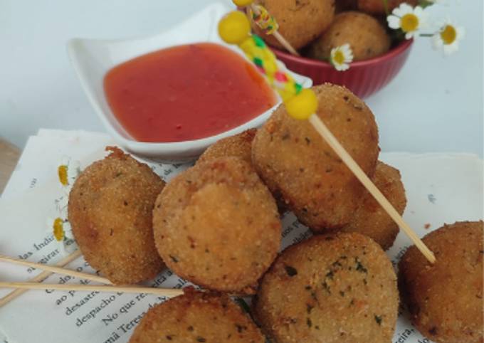 Bolinhas de Alheira, Maçâ & Quinoa