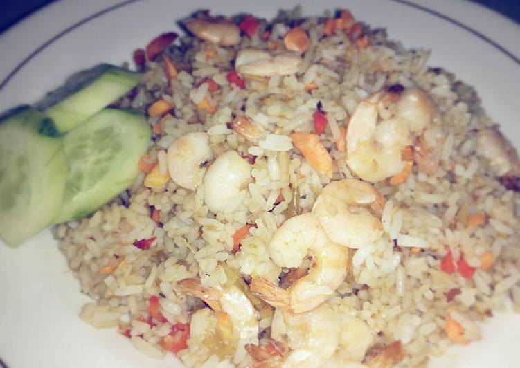 Nasi goreng udang with wortel
