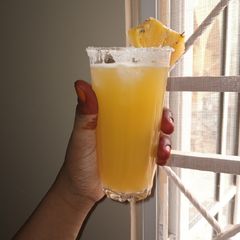 A picture of Pineapple and ginger drink.