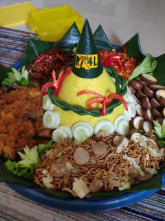 Foto resep Tumpeng Nasi Kuning