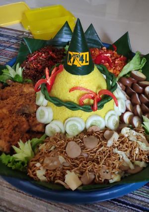 Foto resep Tumpeng Nasi Kuning