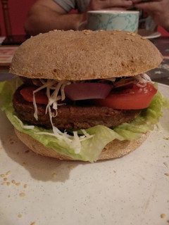 Hamburger szénhidrát csökkentett bucival recept fotója