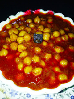 पंजाबी पिंडी छोले (punjabi pindi chole recipe in Hindi) रेसिपी मुख्य फोटो
