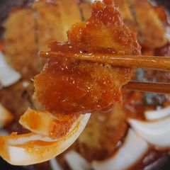 A picture of Spicy Pork Cutlet.