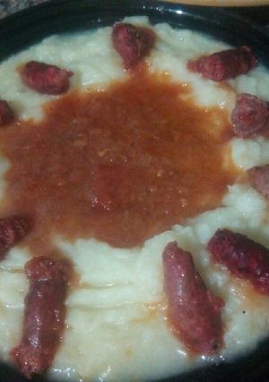 Une photo de Purée aux saucisses