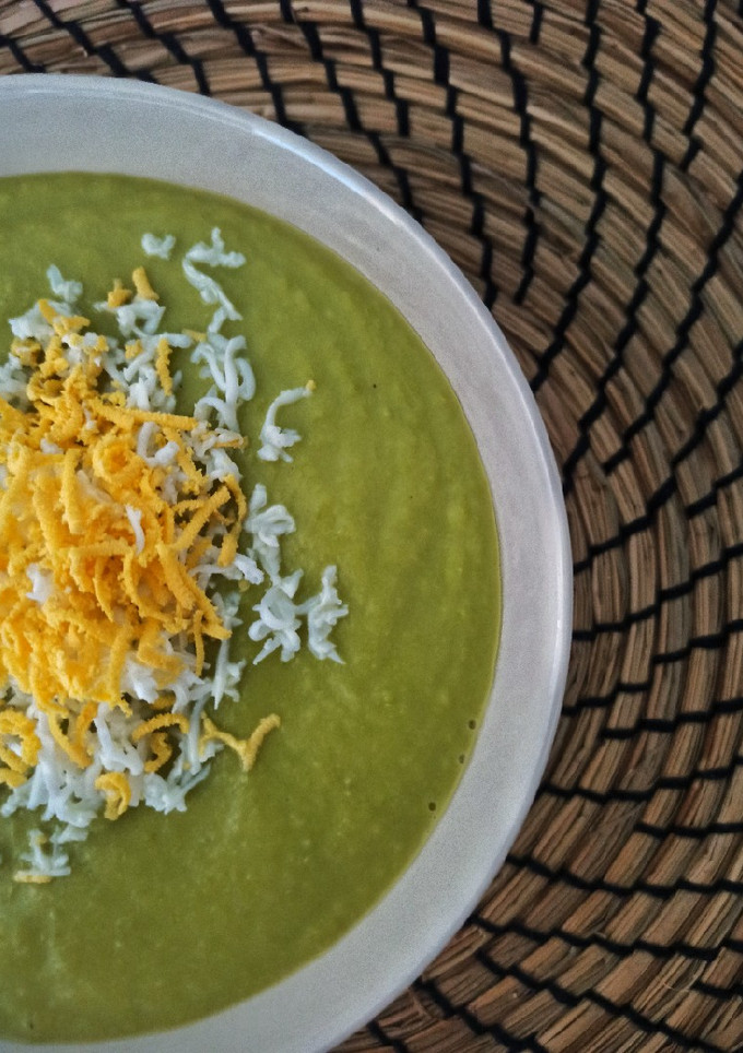 Una foto de Crema fría de guisantes