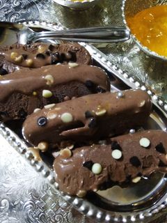 गेहूं के आटे की चॉकलेट आईसक्रीम (Gehun ke aate ki chocolate ice cream recipe in Hindi) रेसिपी मुख्य फोटो
