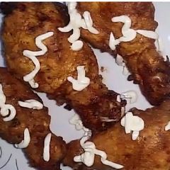 A picture of KFC style chicken.