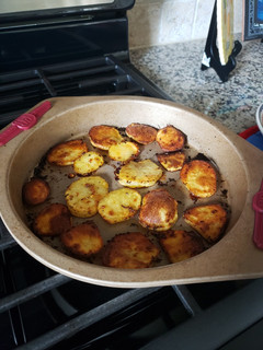 A picture of Pan-fried potatoes.