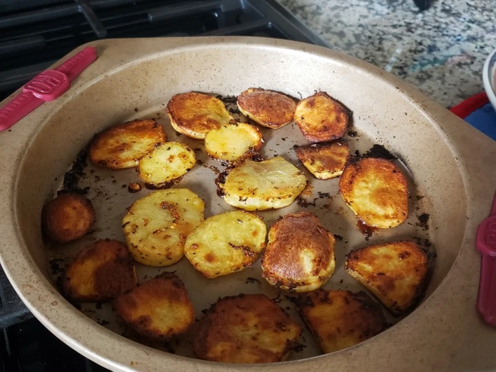 Simple Way Prepare Recipe Pan-fried potatoes that is Perfect, Appealing}