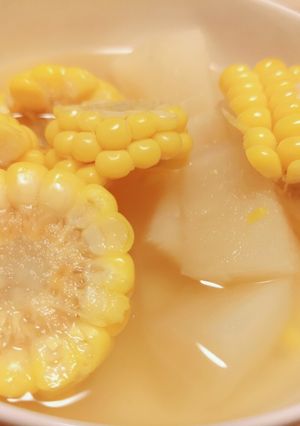 ［素食可］蘿蔔玉米湯 的食譜成品照片