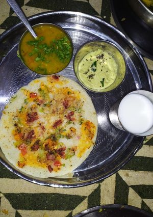 મિક્સ ઉત્તપમ (MIX UTTAPAM RECIPE IN GUJARATI) રેસીપી મુખ્ય ફોટો