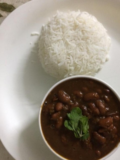 A picture of Rajma chawal in my style.