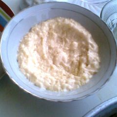 A picture of Garlic cream - toum.