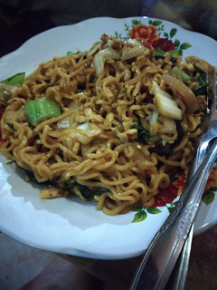 Foto resep Mie Goreng Instan (masaknya)