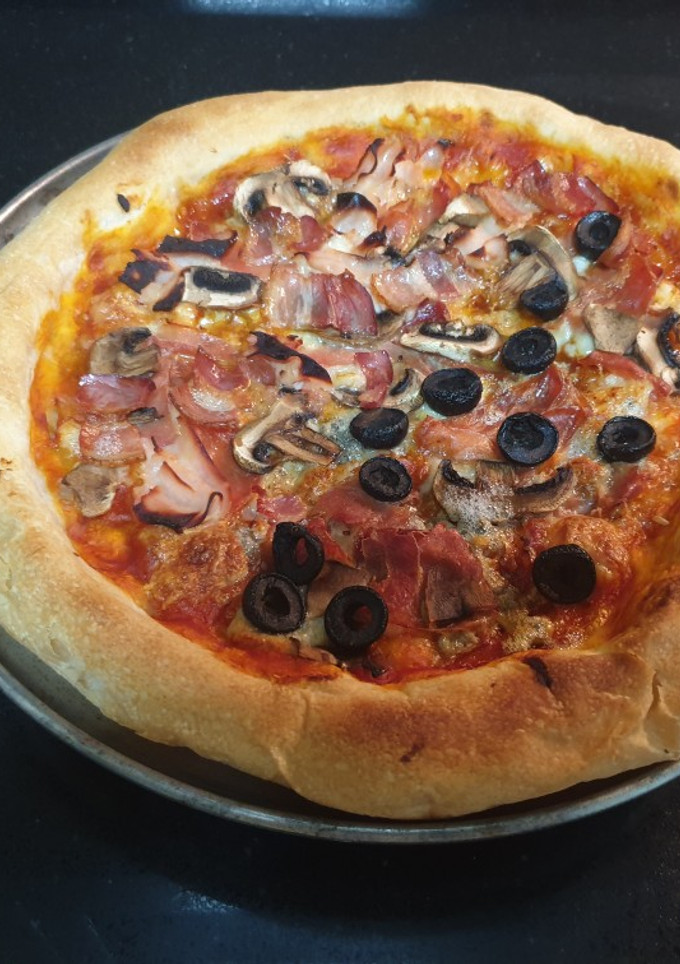 Una foto de Pizza amasada en MC🍕