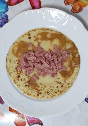 Una foto de Crepes con chopped 👌