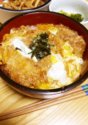 A picture of Our Family’s Sweet Katsudon (1 Egg per Person).