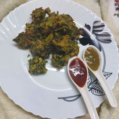 Palak or Spinach and Coriander Pakora A picture of Palak or Spinach and Coriander Pakora.