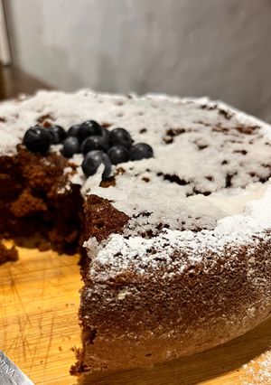 Una foto de Torta de chocolate húmeda 🍫☕️