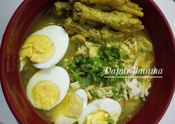 Soto ayam ceker lamongan lengkap dengan koya dan sambal