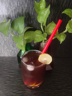 લેમન હની આઈસ ટી (Lemon Honey Ice Tea Recipe In Gujarati) રેસીપી મુખ્ય ફોટો