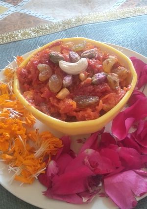 ગાજર નો હલવો(Gajar halwa recipe in Gujarati) રેસીપી મુખ્ય ફોટો