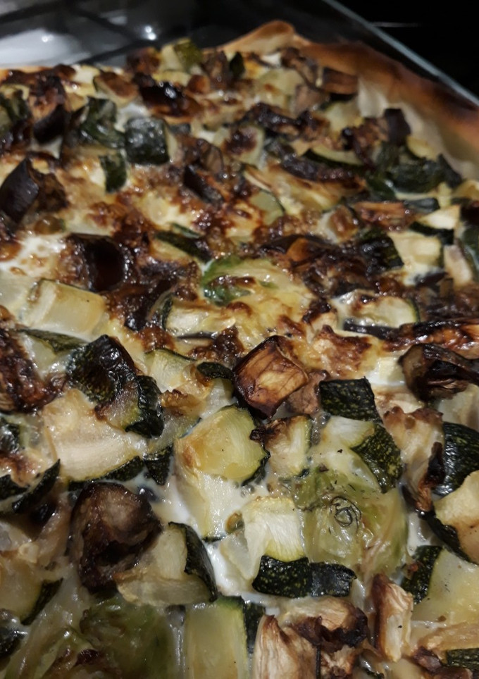 Una foto de Tarta de berenjena y zucchini con yapa