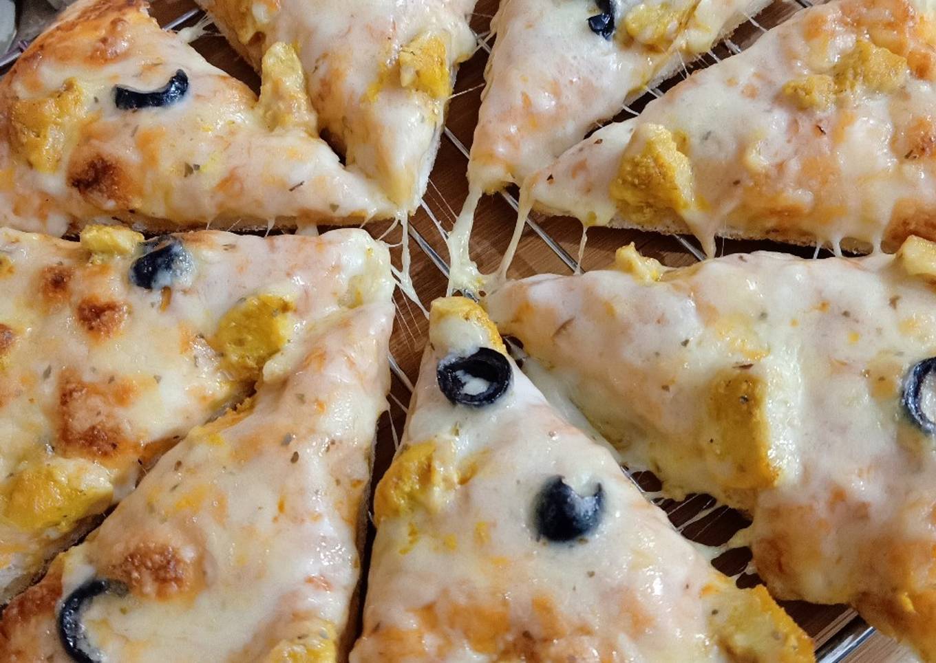 Chicken Cheese Pizza 🍕🍕