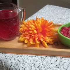A picture of Pomegranate tea.