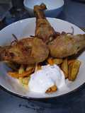 Légumes racines au yaourt grecque et poulet frit