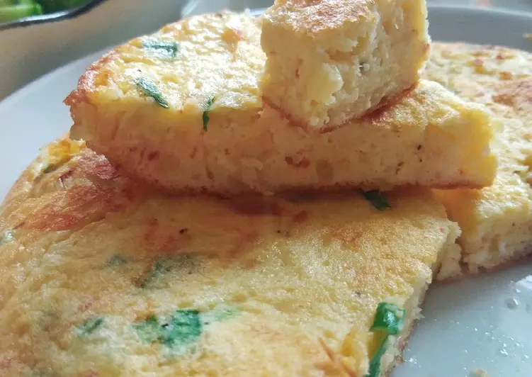 Resep Terbaik Easy Egg 5 : 4 menit Potato Omelette Ala Rumahan