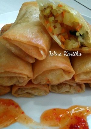 Foto resep Lumpia Goreng Isi Kentang Wortel Ayam #pr_risolesdkk