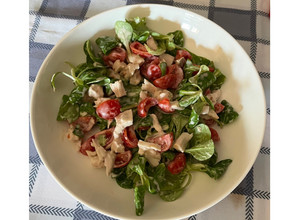 Foto di Cesar salade con petto di pollo arrosto🍗🥗