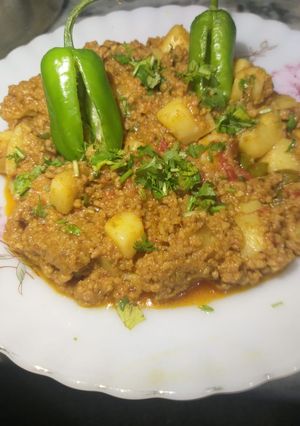 A picture of Alu Qeema🍽😋😋.