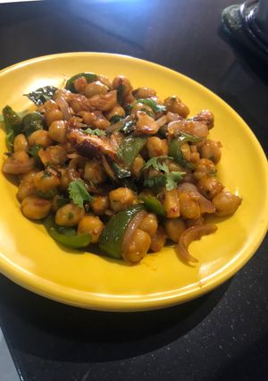 A picture of Chilli garlic chana.