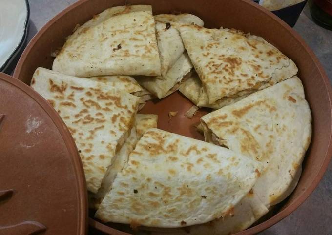 Recipe of Perfect Quick Chicken Quesidilla