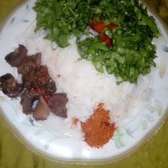 A picture of White rice with lettus&kiddney.
