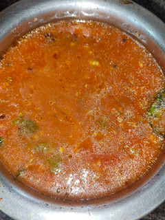 தக்காளி கடையல்(tomato kadayal recipe in tamil) செய்முறை முக்கிய புகைப்படம்