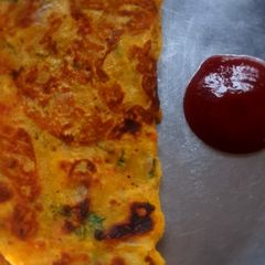 A picture of Besan chilla.