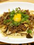 *Easy Sweet and Savory Sukiyaki-Style Udon with Ground Meat*