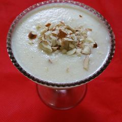 A picture of Semolina/ Rava kheer.