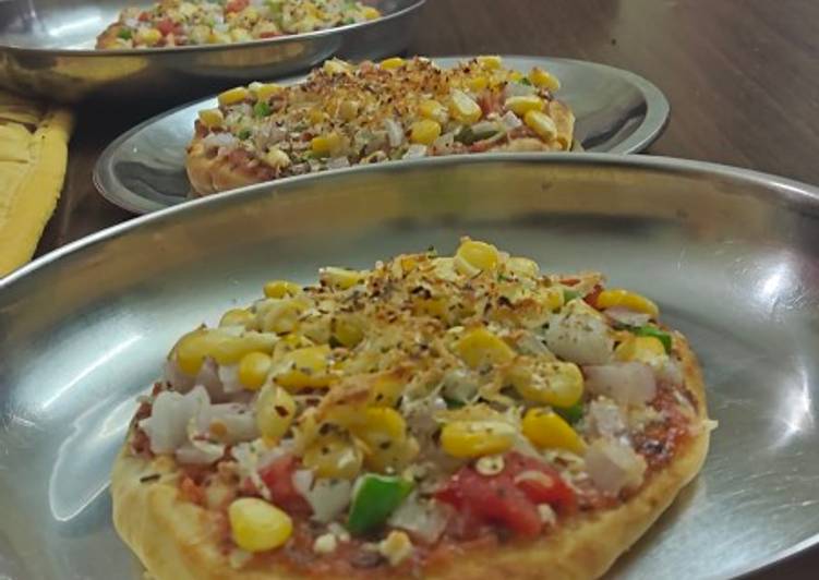 Recipe of Quick Veg pizza at home