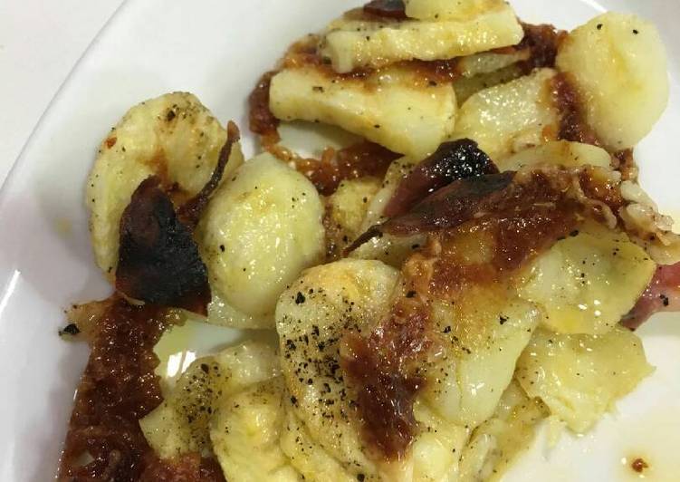 Patatas al microondas con choricito y queso