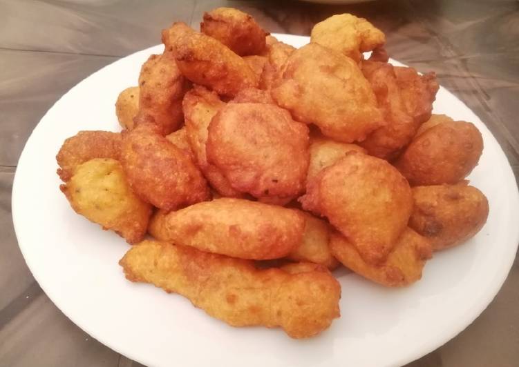 Hyderabadi Gulgule/Sweet Fritters