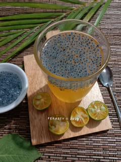 Foto resep Es Jeruk Selasih
