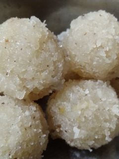 মালাই নাড়ু(malai naru recipe in Bengali) রেসিপির প্রধান ছবি